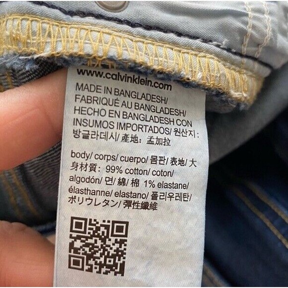 Calvin Klein Womens Bermuda Dark Wash Blue Stretch Denim City Short Size 8 EUC - Picture 6 of 11